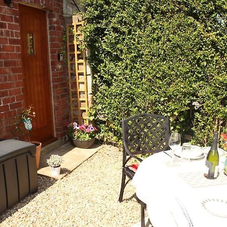 Hideaway Between Coast And Moors In A Beautiful Village Apartment Sleights Exterior photo
