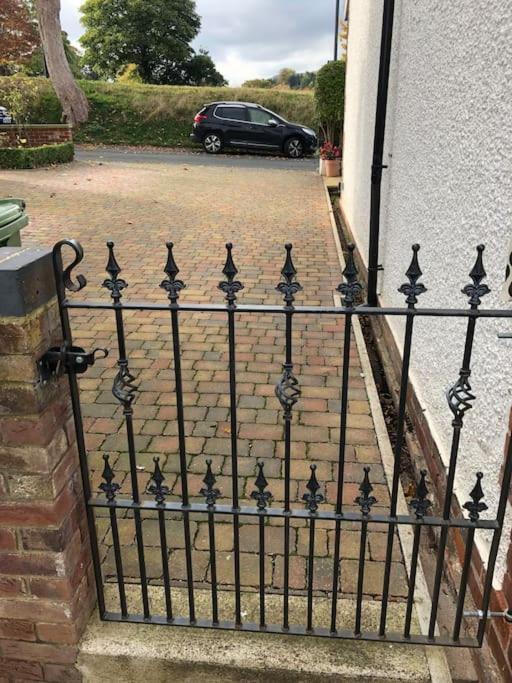 Hideaway Between Coast And Moors In A Beautiful Village Apartment Sleights Exterior photo
