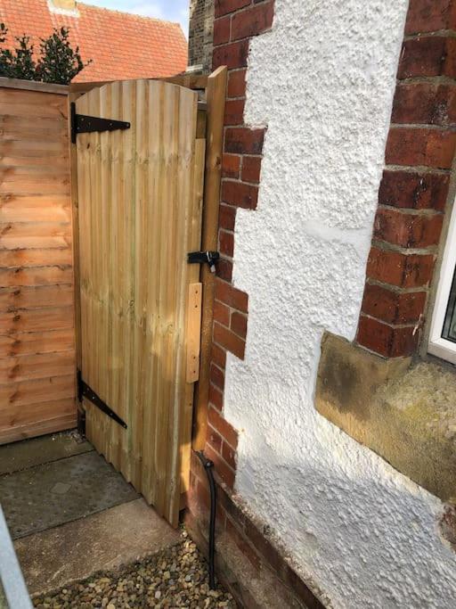 Hideaway Between Coast And Moors In A Beautiful Village Apartment Sleights Exterior photo