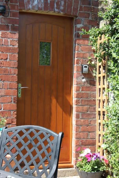Hideaway Between Coast And Moors In A Beautiful Village Apartment Sleights Exterior photo